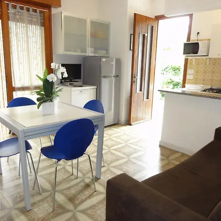 With Garden And Bbq Μπιμπιόνε