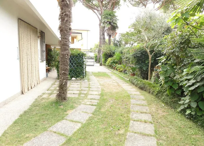 Vila With Garden And Bbq